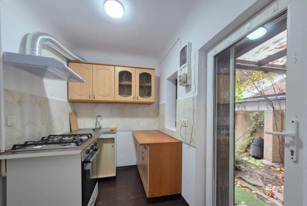 Casa parter 45mp utili si curte proprie langa Parcul Reg