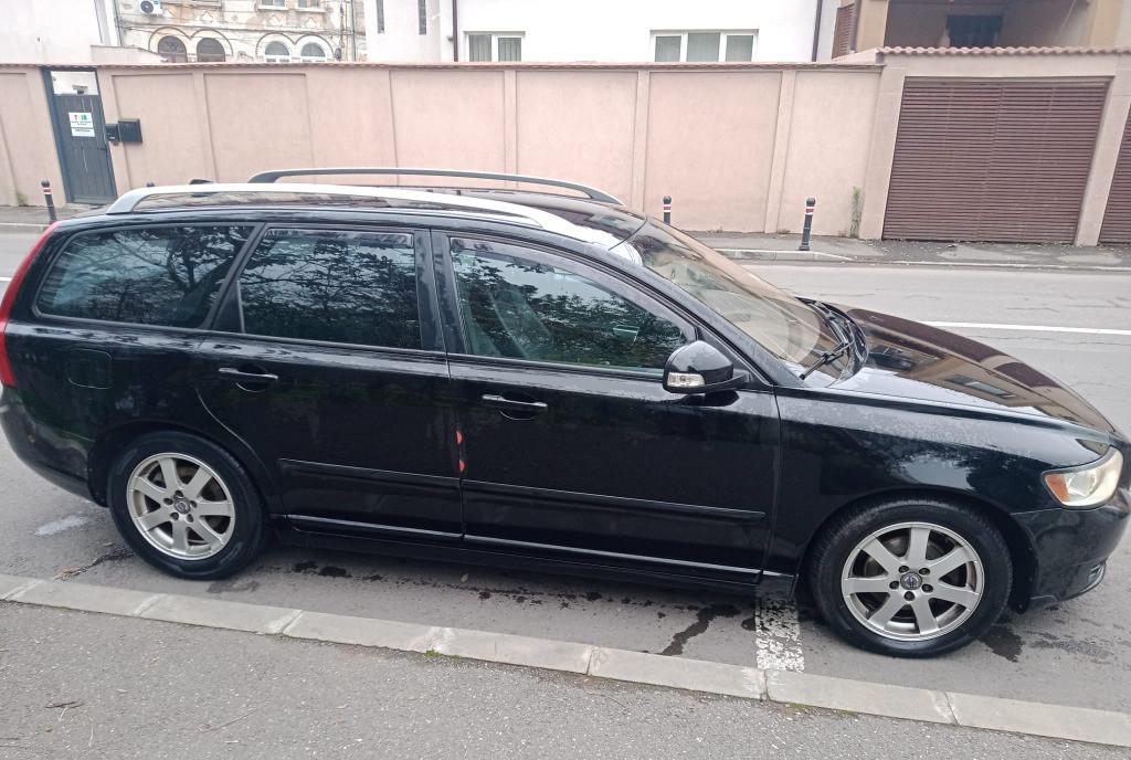 Volvo V50 an 2011 3 700 eur