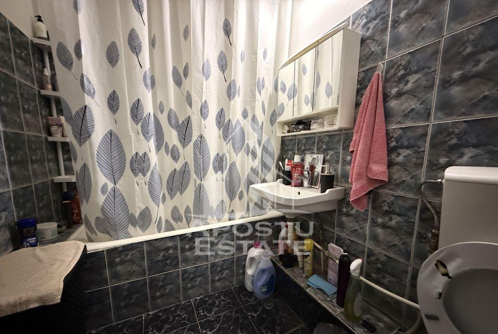 Apartament cu 2 camere decomandat zona Soarelui