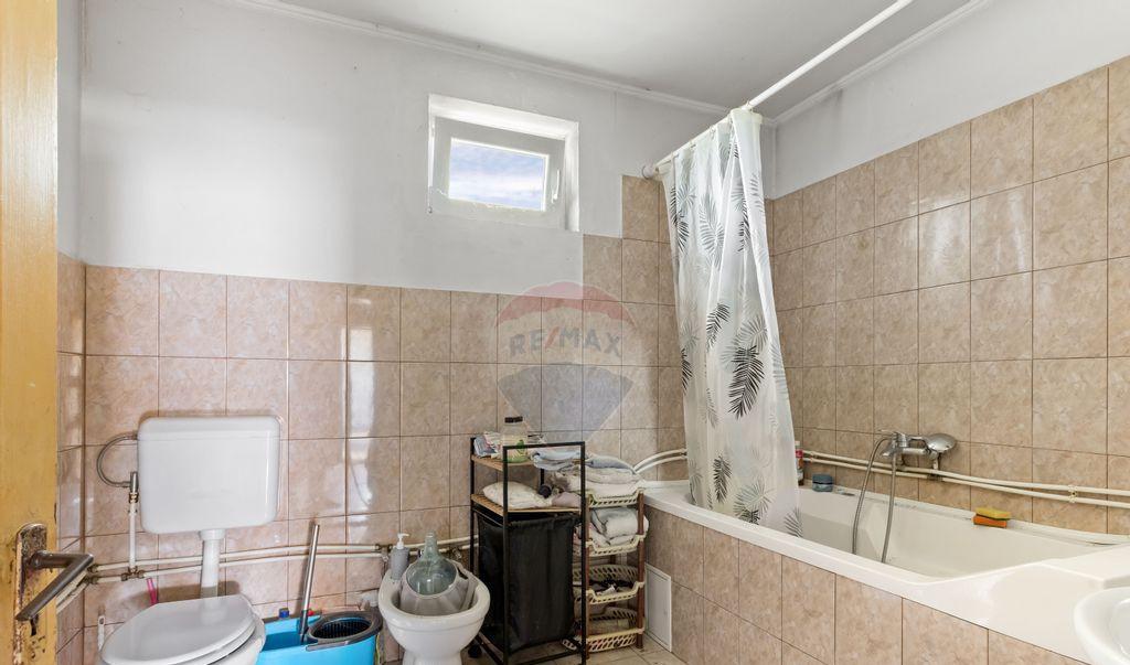 Casa vaiuga 3 camere si 1440mp teren de vanzare in T