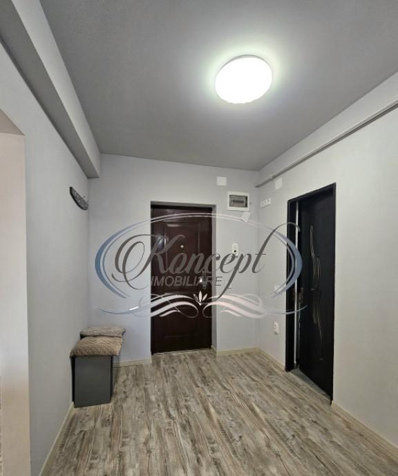 Apartament modern renovat cu parcare pe strada Florilor