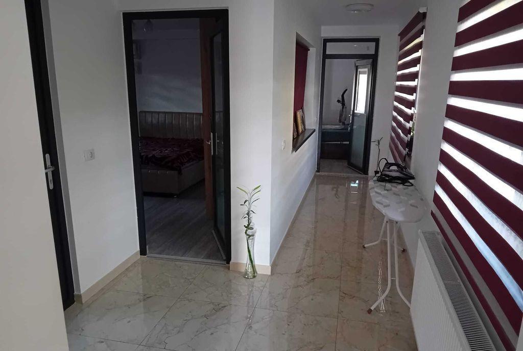 Casa moderna construita in 2022 de vanzare in Gal