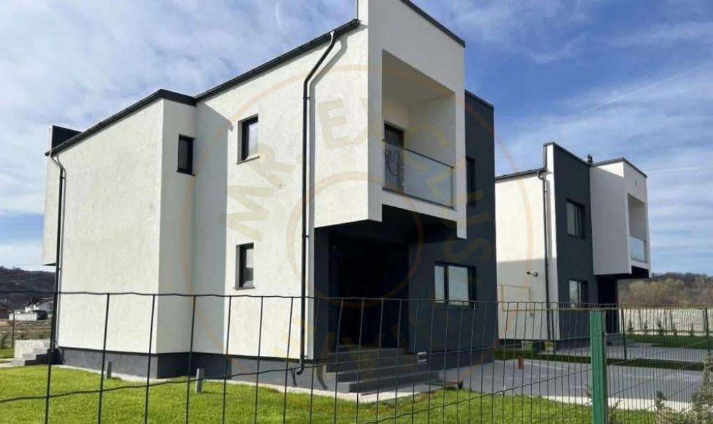 Casa cu 4 camere in Micesti la 10 min de Pitesti si 5 min