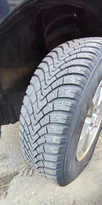 Peugeot 4007 4x4 3 000 eur