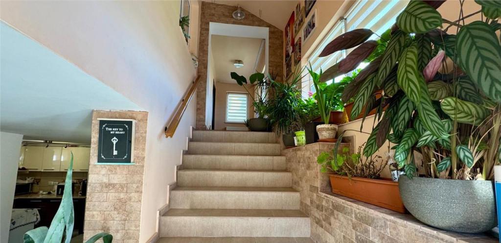 Casa stil curte garaj Central Brancovenesti Mures film T