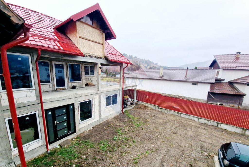 Casa / Vila la munte