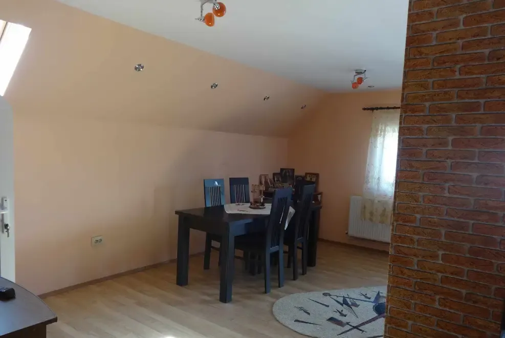 CASA CENTRU ZARNESTI - locuit sau investitie