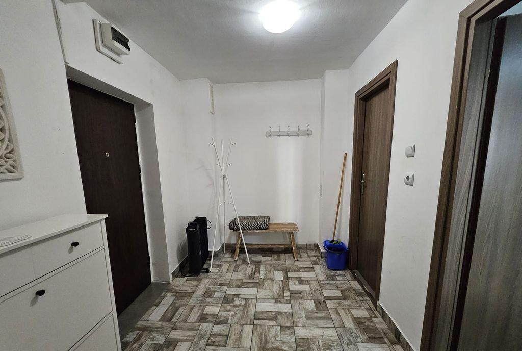 Garsoniera decomandata /Metrou Aparatorii Patriei