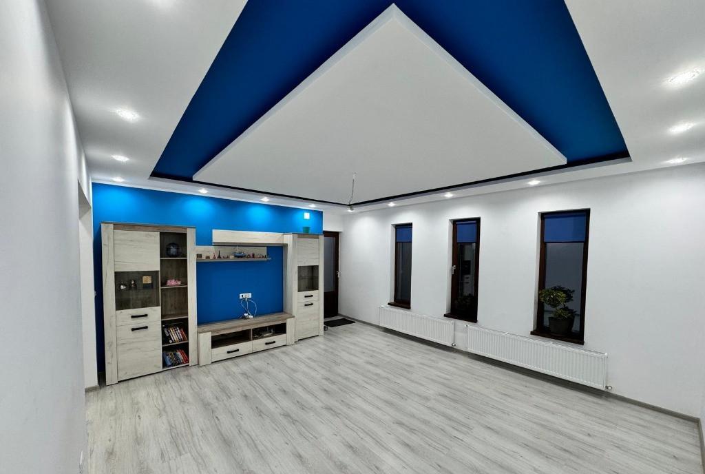 Proprietar vila in Breazu