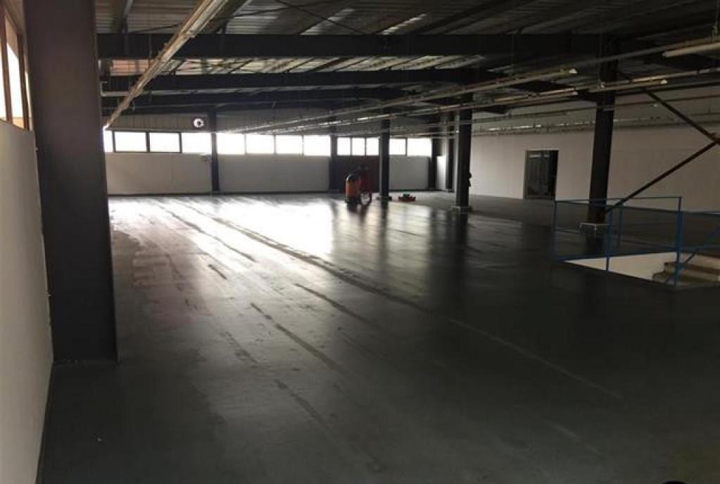 Spatiu 1000mp pretabil clinica/birouri/industrial