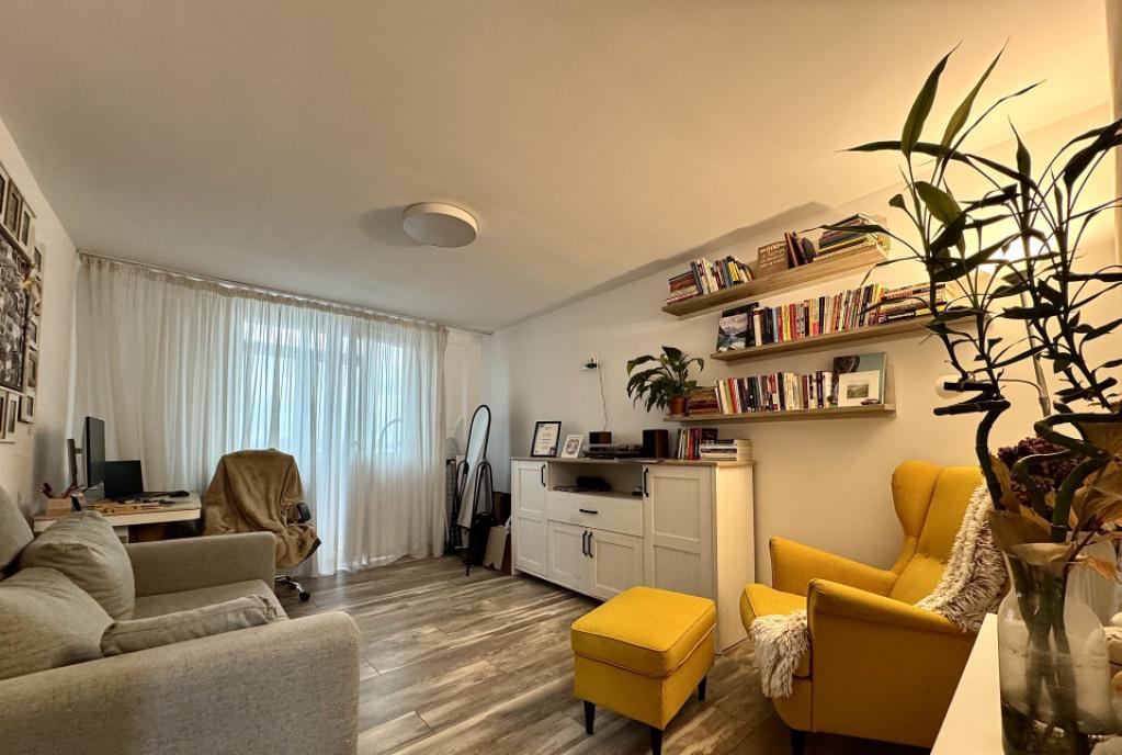 Apartament 2 camere primitor decomandat metrou Lujerului
