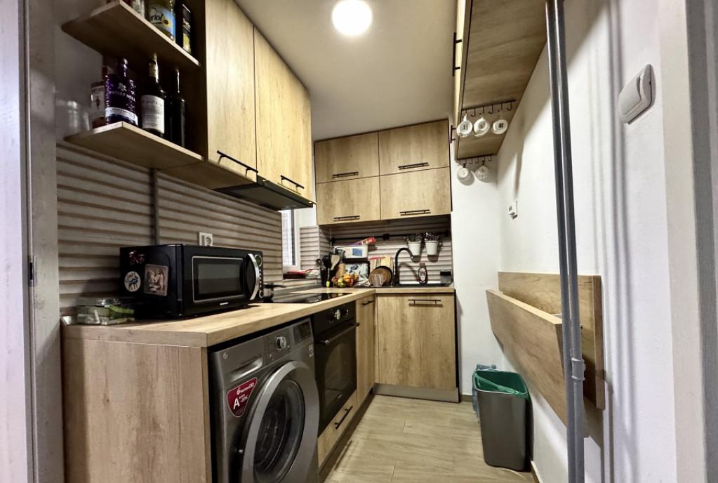 Apartament 2 camere primitor decomandat metrou Lujerului