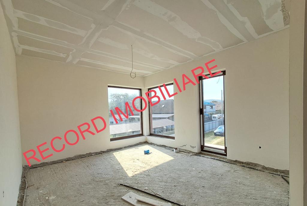 Casa P E teren 583 mp Gilau