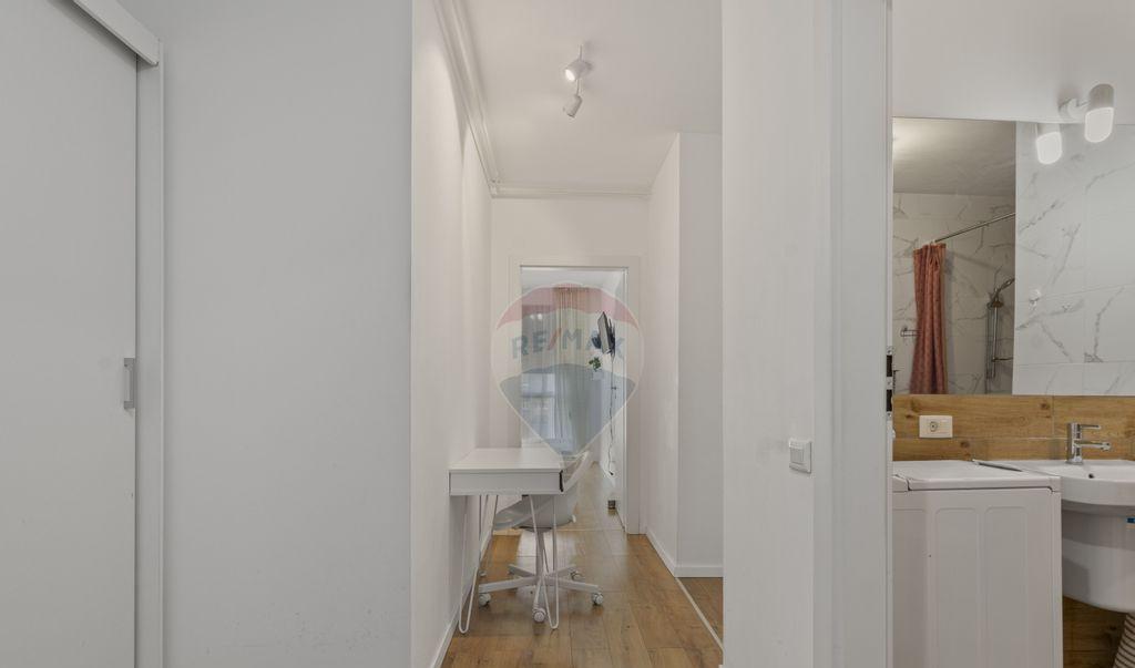 Apartament cu 2 camere si loc de parcare de inchiriat ar