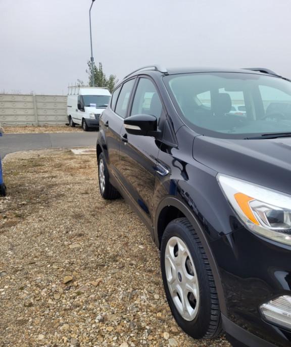 Ford Kuga 10 750 eur