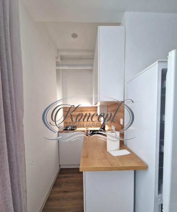 Apartament modern la prima inchiriere cu parcare strada Hor