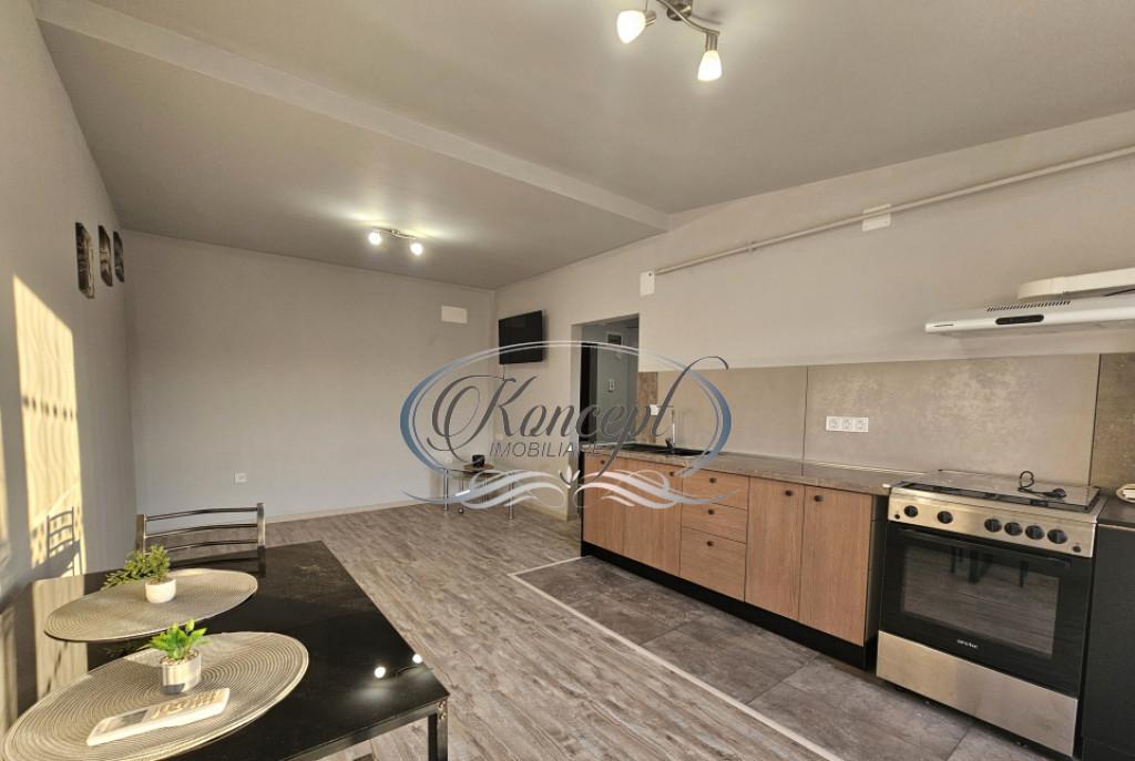 Apartament modern renovat pe strada Florilor Floresti