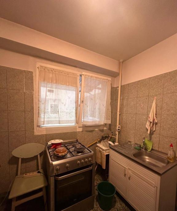 Proprietar Apartament 2 camere decomandat 44 mp -- Sos Giurgiului