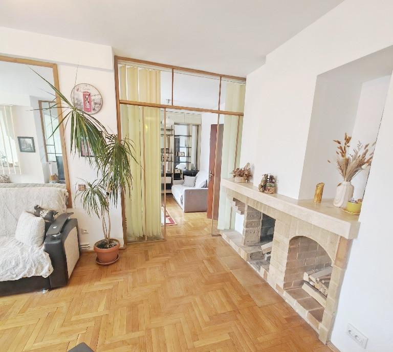 Proprietar inchiriez Apartament 4 Camere Centrul Civic