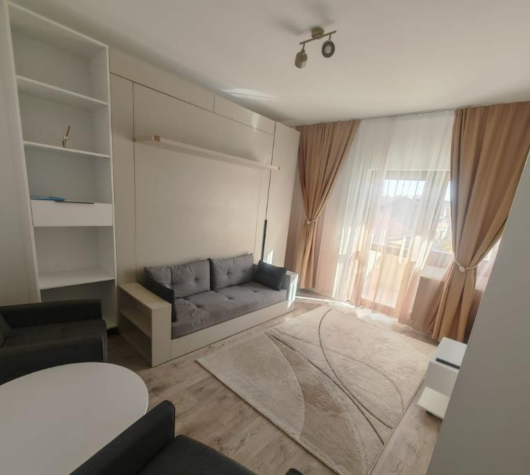 Proprietar inchiriez Apartament 4 Camere Centrul Civic