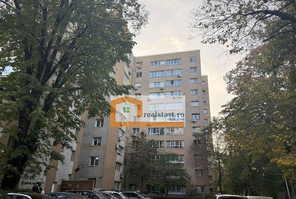 Metrou Romancierilor bloc anvelopat instalatii noi lan