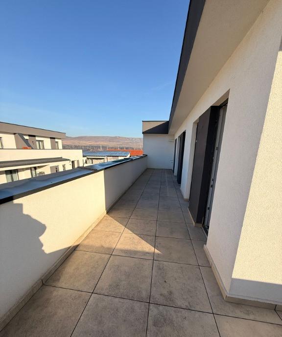 Apartament 2 camere cu terasa 29mp si parcare subterana zona Catanelor