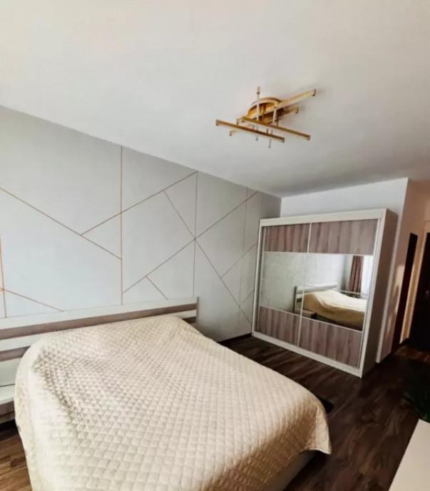 Apartament de 2 camere 300 M Lacul Noua