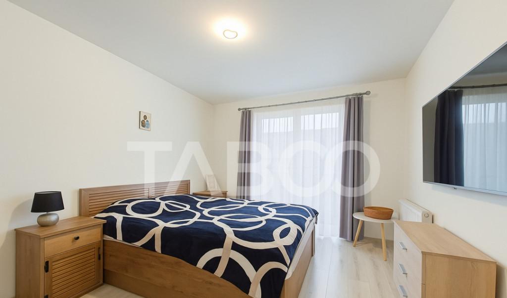 Super apartament la parter inalt 3 camere balcon si parcare