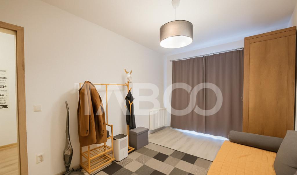 Super apartament la parter inalt 3 camere balcon si parcare