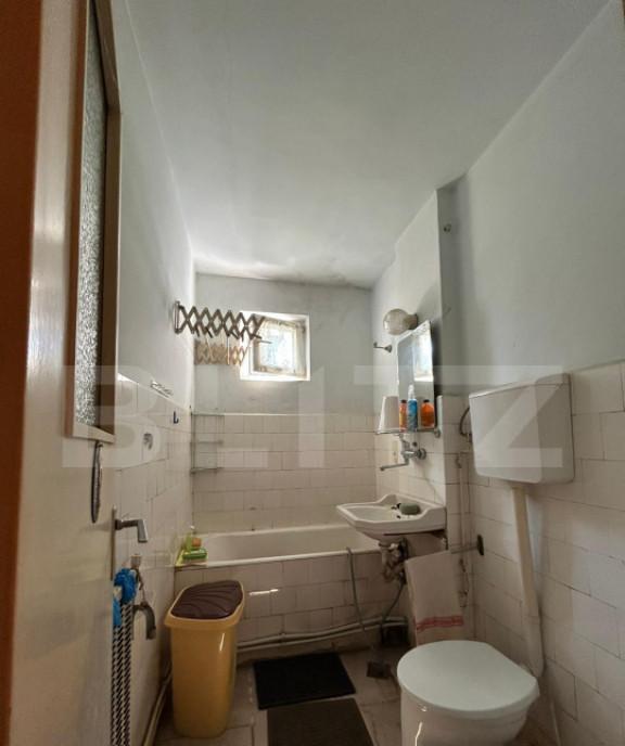 Apartament cu 4 camere 82 mp zona Dambu