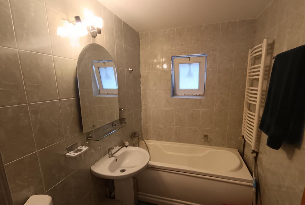 Apartament 3 camere decomandat etaj 4 5 canta mobila