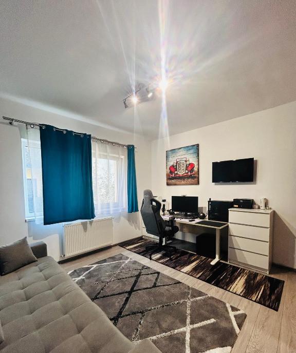 Apartament 3 camere 80 mp mobilat modern loc parcare inclus