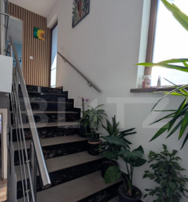 Casa tip duplex 176 mp utili teren 204 mp front stradal