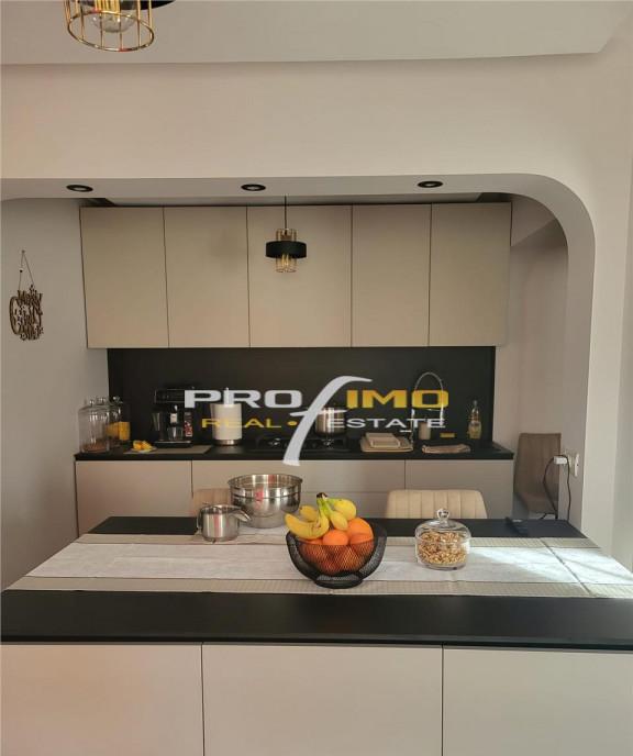 Faleza Nord Bld Mamaia Vila P 1E M Piscina