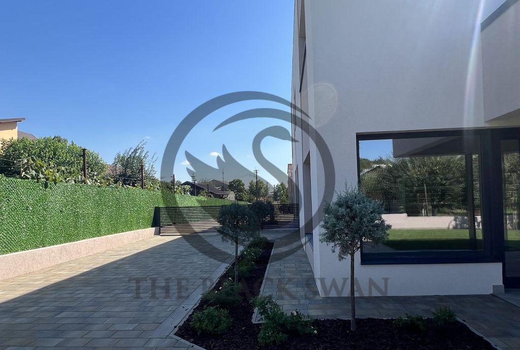 Casa cu 4 camere de vanzare Premium Nou Moreni Bl