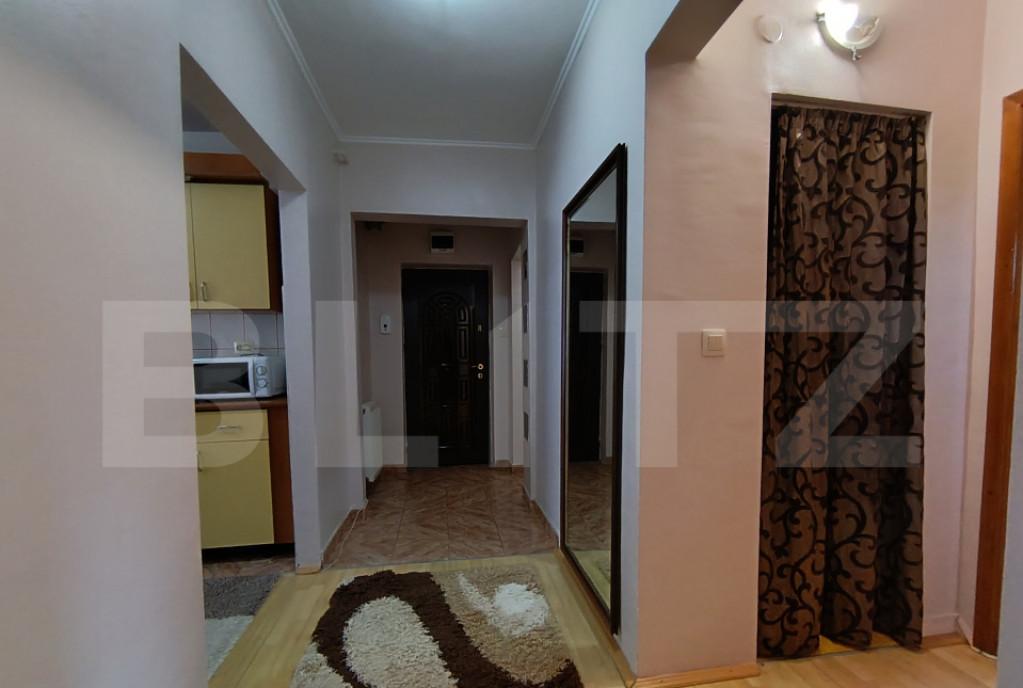 Apartament cu 3 camere si living in suprafata de 65 mp