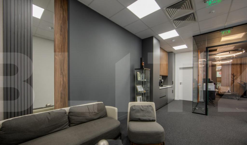 Cladire Birouri Piata Victoriei