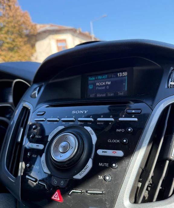 FORD FOCUS 1 6 5 000 eur