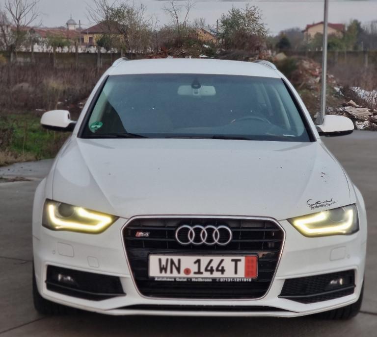 Audi A4 S line kit quattro S- tronikc 10 000 eur