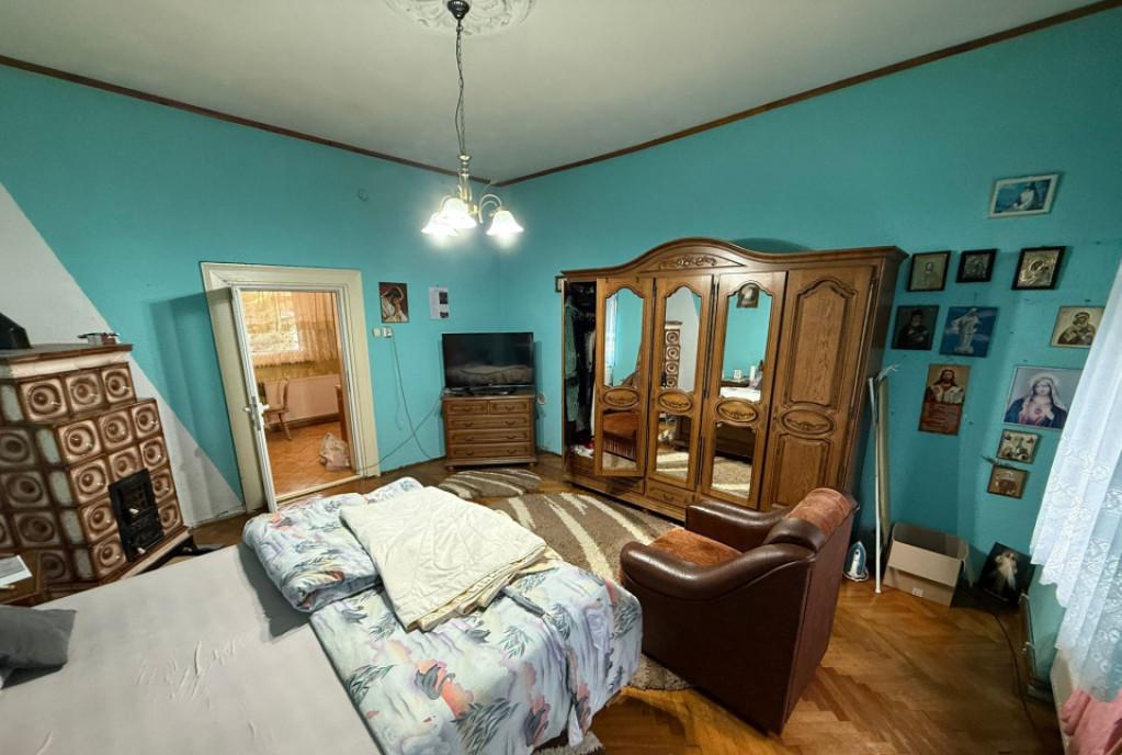 Casa cu garaj si 2 seminee langa Parcul Mare - Str