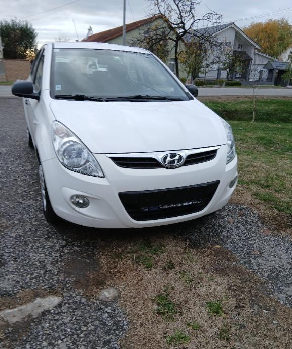 Mazda 2 an 2011 1 3 klima distributie lant euro 5 2 250 eur