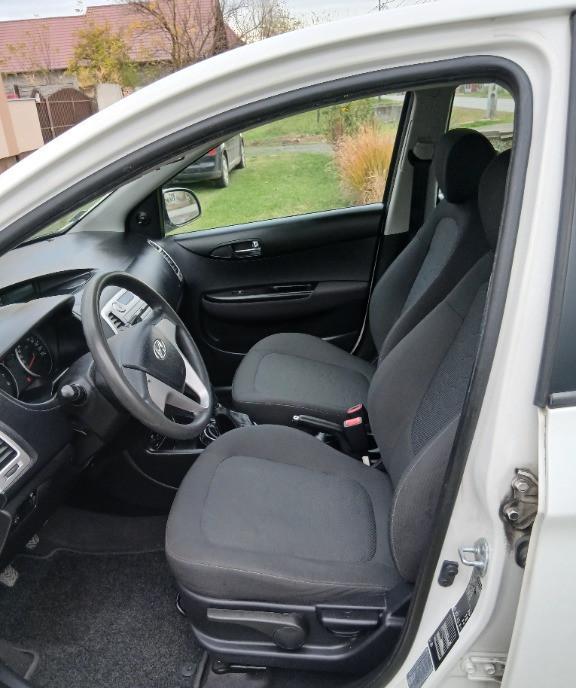 Mazda 2 an 2011 1 3 klima distributie lant euro 5 2 250 eur