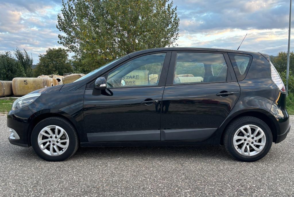 Renault Scenic an 2014 1500 cm euro 5 4 500 eur