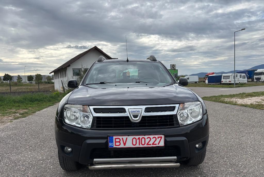 Dacia Duster suv an 2015 1600 cm euro 5 km 173000 6 700 eur