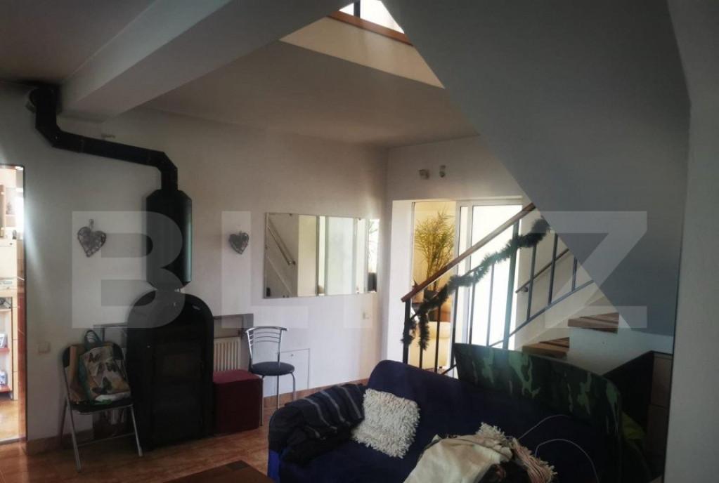 Casa 10 camere 300 mp utili teren 700 mp