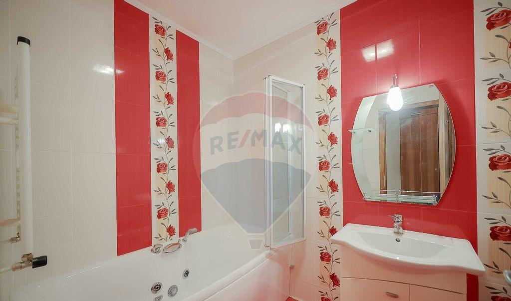 Apartament de Vanzare cu 3 Camere Terasa de 32mp si P