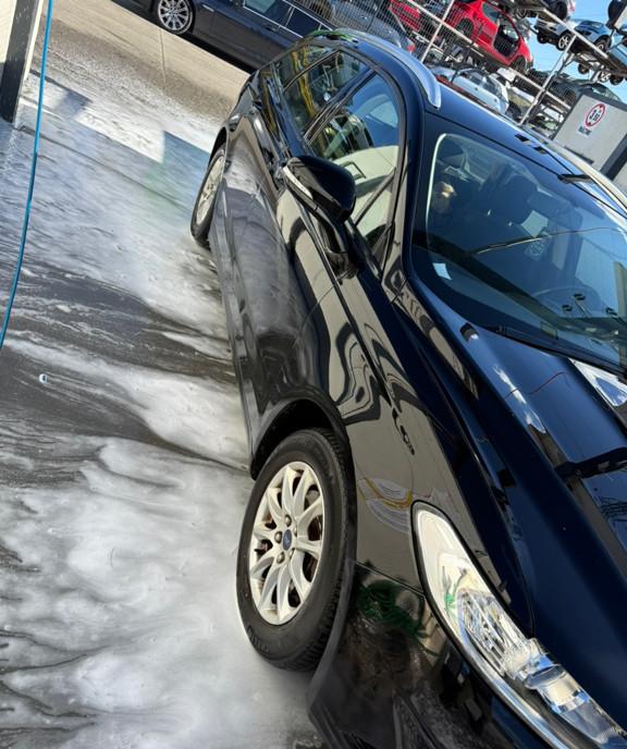 Ford Mondeo 2017 automat 8 200 eur