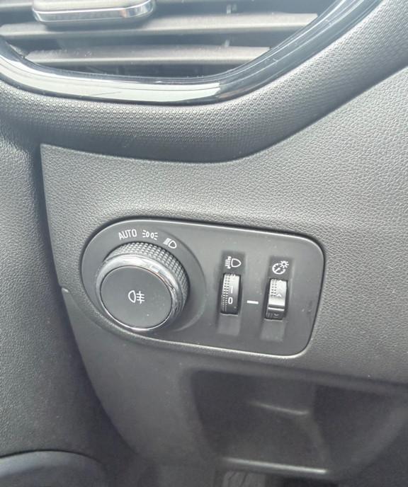 Opel Crossland x 110000 km 8 990 eur