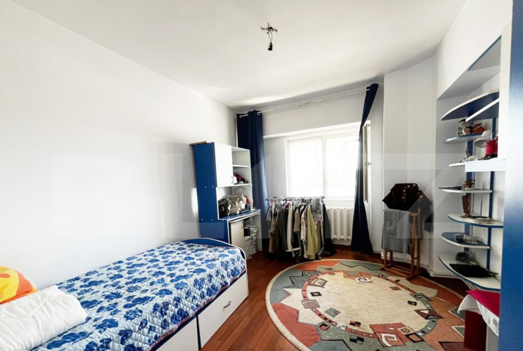 Penthouse 150 mp 3 etaje terasa 40 mp cu view superb