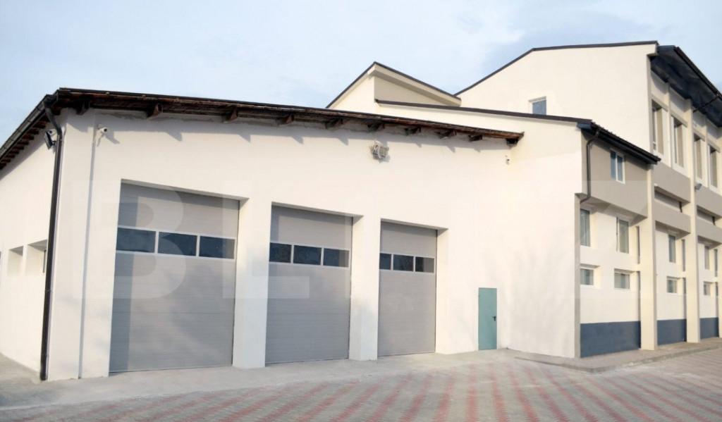 Spatiu industrial 1890 mp teren 10450 mp z